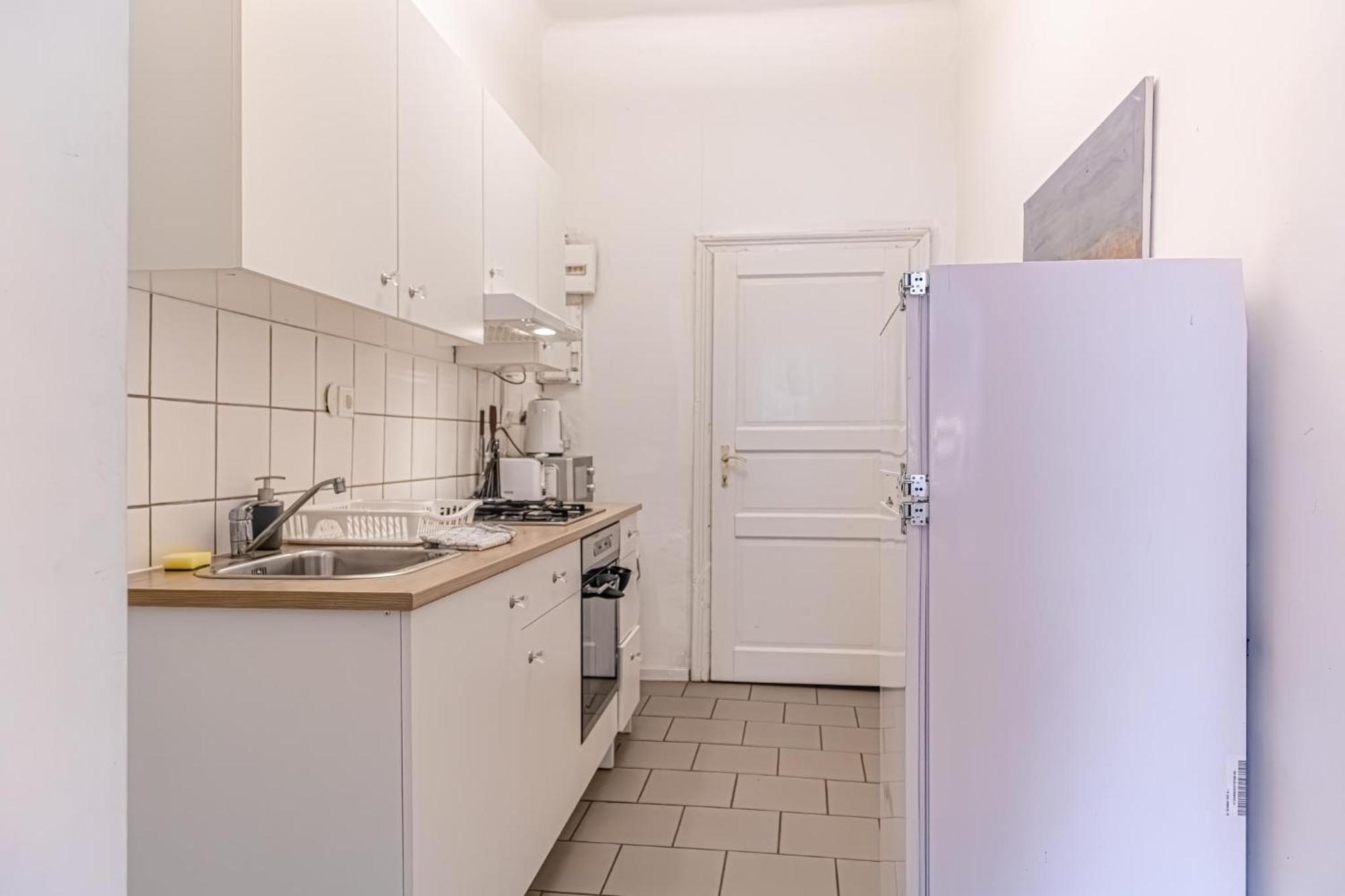 Budget-friendly 2br Apt With Great Location Wenen